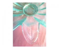 Virágszirom alakú üveg tál