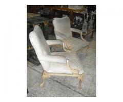 Neobarokk fotel fehérre antikolt fával krémszínű kárpittal