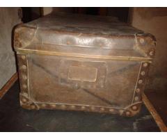 2db antik bőrönd