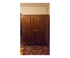 3 ajtós intarziás szekrény