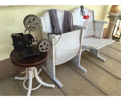 Provence bútor, fehér antikolt 2személyes mozi szék.