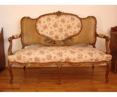 Aranyozott rokokó kanapé