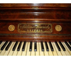 Eladó antik pianino