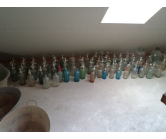 Régi antik színes szódásüvegek