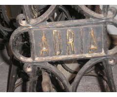 Eladó Adria varrógép