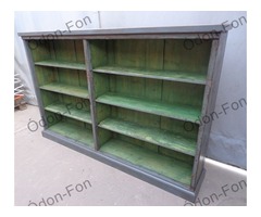 Szürke színű- zöld polcos szekrény