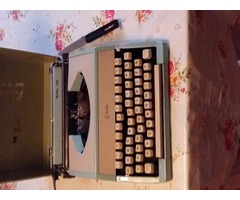 Táskás írógép eladó