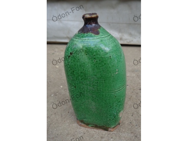 Zöld butélia 1