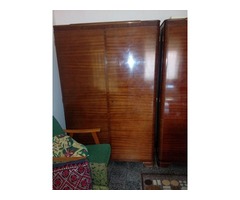 2 ajtós fa szekrény
