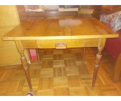 Antik, fiókos kis asztal eladó 20.000 Ft