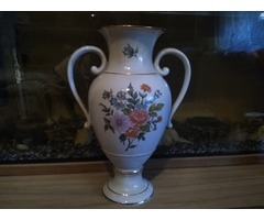 Eladó Gyönyörű 28 cm magas Hollóházi porcelán füles váza Miskolcon!