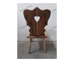 Szívecske mintás szék