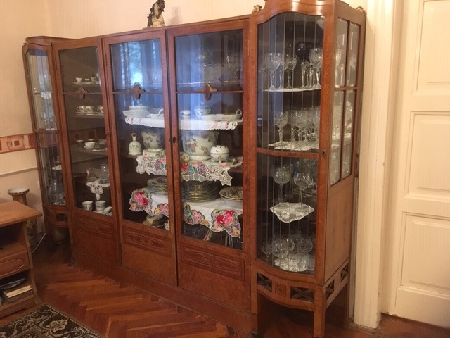 Topolyafa vitrines szekrény+íróasztal eladó!