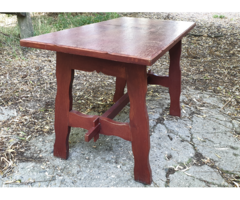 Cseresznyeszín rusztikus tömörfa asztal