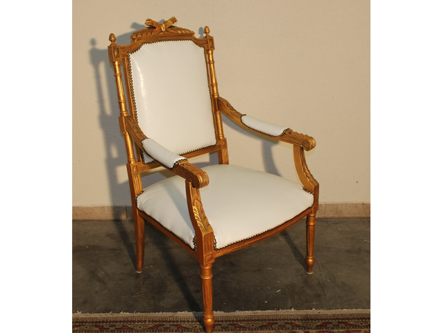 انحنى ممارسة للغاية  A114 Aranyozott Francia barokk karfás székek Algyő AntikPiac.hu -  Magyarország antik, régiség, műtárgy apróhirdetési oldala