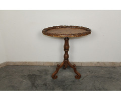 A134 Antik fargott kisasztal