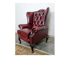 A157 Chesterfield antik burgundi színű füles bőr fotel