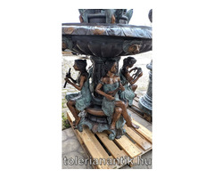 Különleges nagyméretű bronz szökőkút női figurákkal