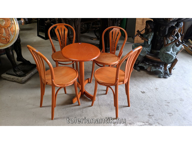 Thonet kis asztal 4 székkel