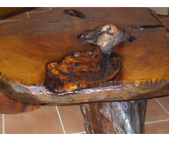 Mamutfenyő antik jellegű dohányzóasztal