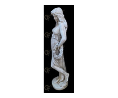 Babérkoszorút tartó női szobor