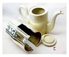 Bordázott oldalú, neobarokk stílusú kávés, teás, italos kanna termosz porcelán betéttel Bavaria