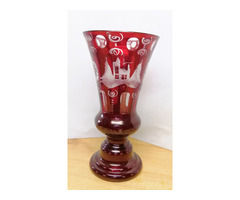 Bécsi barokk díszítésű borvörös váza. Bohemia Egermann XX. század eleje