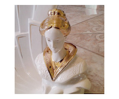 Legyező formájú aranyozott gésával díszített porcelán váza, Olasz jelzéssel, tökéletes állapotban