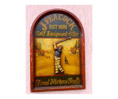 Antik festett reklámtábla domborműves faragvánnyal, J. Peacock Golf Equipment 1881, keretezve