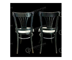 Fekete Thonet jellegű szék pár