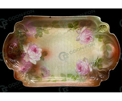 Téglalap alakú rózsás virágos süteményestál