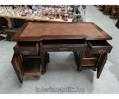 Bécsi barokk háromfiókos íróasztal Bécsi barokk háromfiókos íróasztal