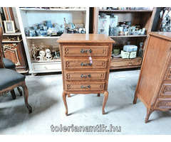 Neobarokk négyfiókos smizett