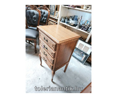 Neobarokk négyfiókos smizett