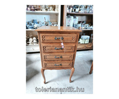 Neobarokk négyfiókos smizett