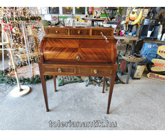 Kilencfiókos intarziás írószekreter