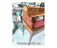 Kilencfiókos intarziás írószekreter