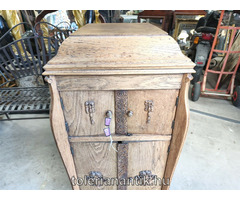 Régi tölgyfa zeneszekrény