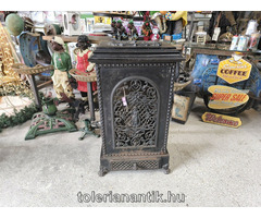 Régi díszes vaskáyha