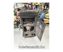 Régi díszes vaskáyha