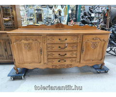 Neobarokk hosszú négyfiókos kétajtós tálaló szekrény