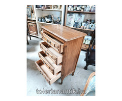 Neobarokk négyfiókos kiskomód