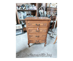 Neobarokk négyfiókos kiskomód