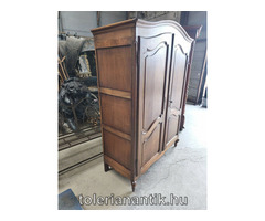 Neobarokk kétajtós polcos szekrény