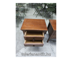 Kétfiókos éjjeli szekrény 2 db