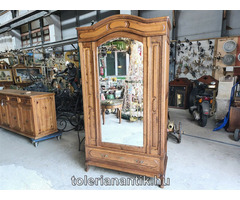 Neobarokk egyajtós tükrös polcos szekrény