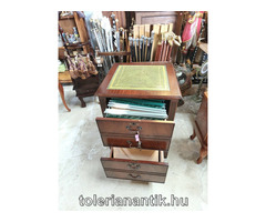 Különleges kétfiókos irattartó zöld bőrborítással