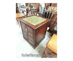 Különleges kétfiókos irattartó zöld bőrborítással