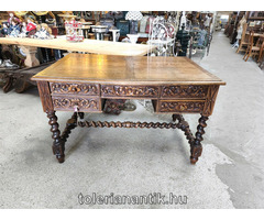 Régi dúsan faragott ötfiókos íróasztal