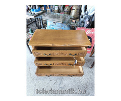 Neobarokk háromfiókos komód